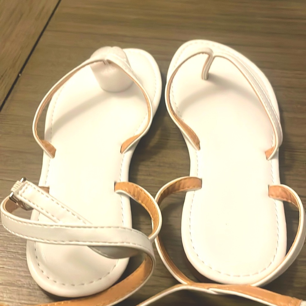 Women’s White Flat Sandals - New